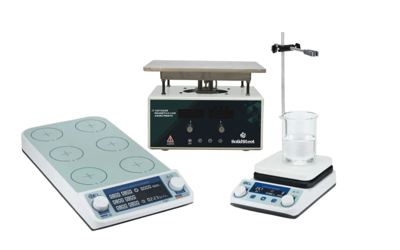 Agitadores magnéticos com aquecimento BEL e SolidSteel para laboratório – modelos multiponto, com suporte e de superfície metálica, usados para mistura e aquecimento de soluções químicas.